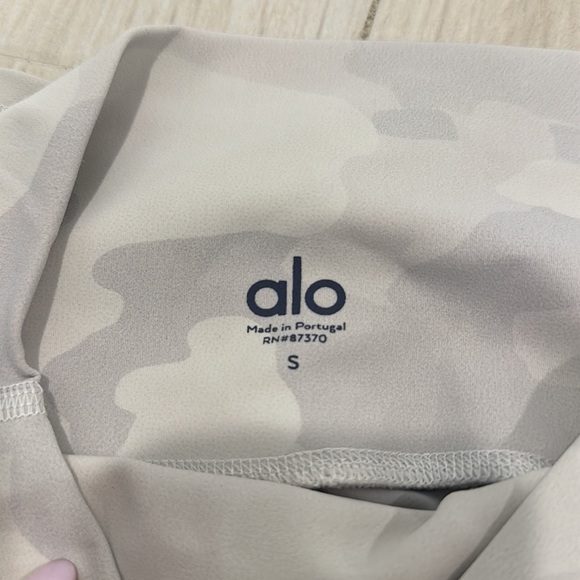 Alo legging - Picture 2 of 3